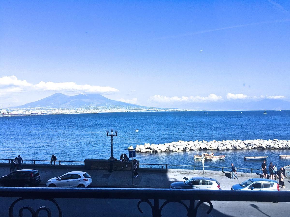 Residenza Santa Lu B&B Napoli Phòng bức ảnh